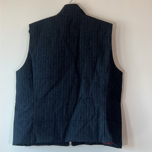Brooks Brothers Grey Pinstripe Thermore Vest - Picture 3 of 8